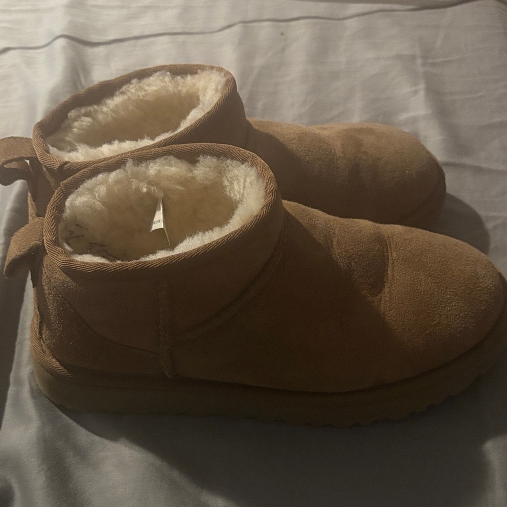 UGG boots - Picture 3 of 6